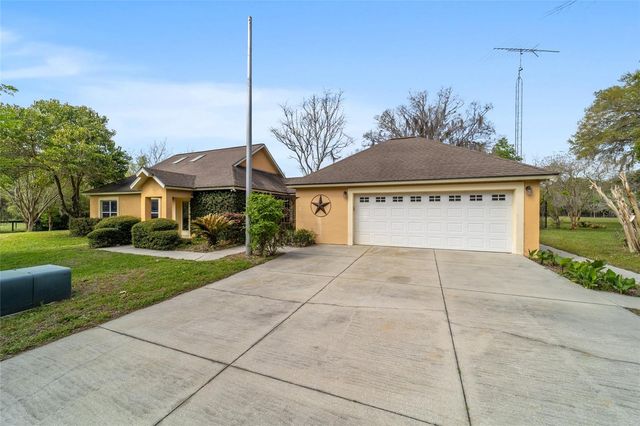 16638 N HIGHWAY 329, Reddick, FL 32686