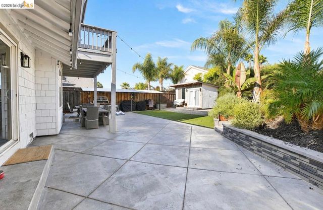 1515 Willow Lake Rd, Discovery Bay, CA 94505
