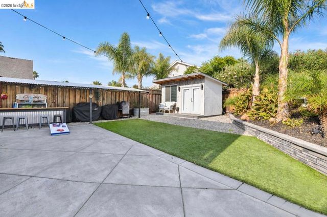 1515 Willow Lake Rd, Discovery Bay, CA 94505