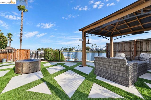 1515 Willow Lake Rd, Discovery Bay, CA 94505