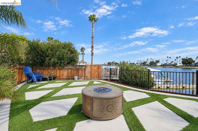 1515 Willow Lake Rd, Discovery Bay, CA 94505