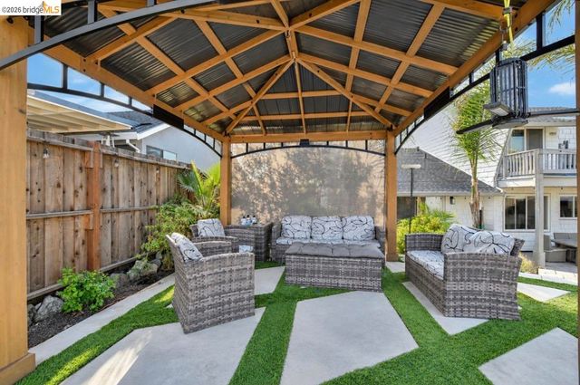 1515 Willow Lake Rd, Discovery Bay, CA 94505