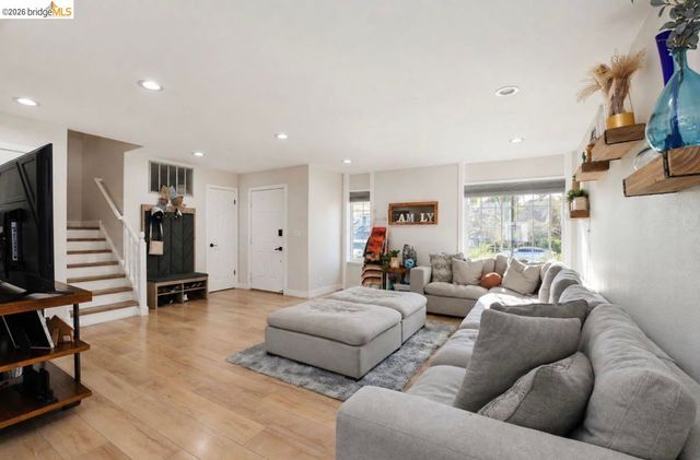 1515 Willow Lake Rd, Discovery Bay, CA 94505