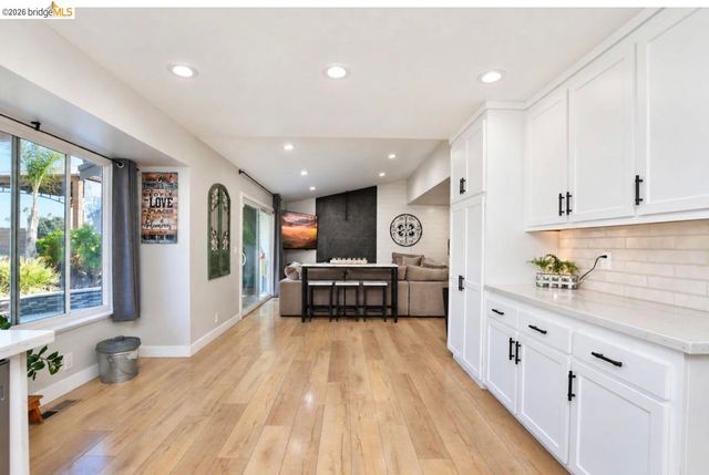 1515 Willow Lake Rd, Discovery Bay, CA 94505