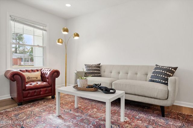 2508 Cottonwood Dr, Louisville, KY 40242