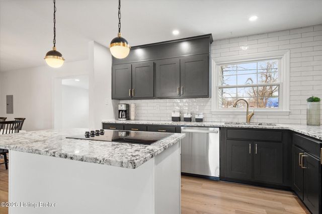 2508 Cottonwood Dr, Louisville, KY 40242