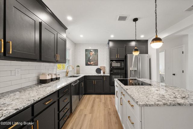 2508 Cottonwood Dr, Louisville, KY 40242