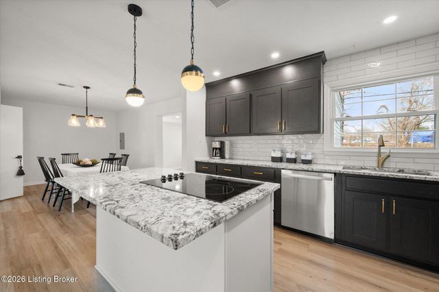 2508 Cottonwood Dr, Louisville, KY 40242