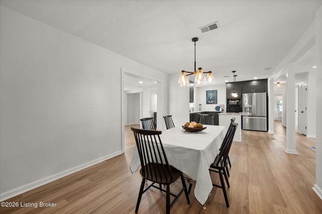 2508 Cottonwood Dr, Louisville, KY 40242