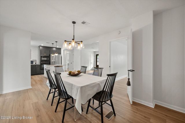 2508 Cottonwood Dr, Louisville, KY 40242