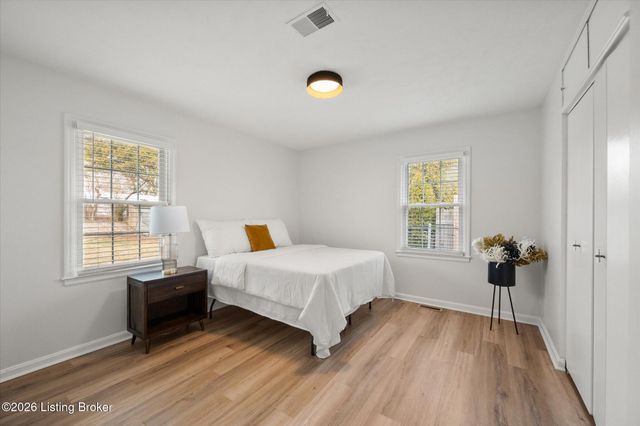 2508 Cottonwood Dr, Louisville, KY 40242