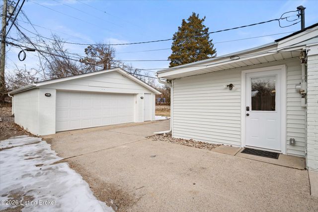 2508 Cottonwood Dr, Louisville, KY 40242