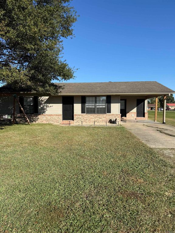 1100 E Margaret Street, Piggott, AR 72454