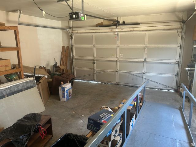 995 W RIVER POINT CIR, Murray, UT 84123