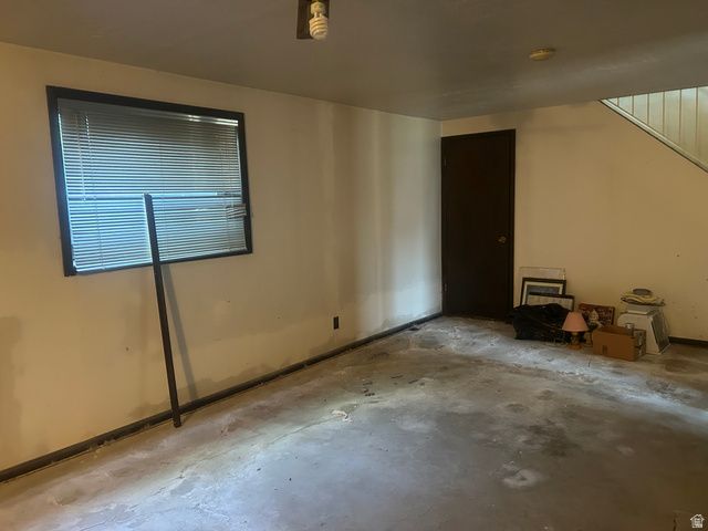995 W RIVER POINT CIR, Murray, UT 84123