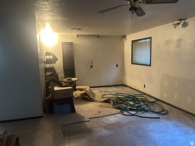 995 W RIVER POINT CIR, Murray, UT 84123