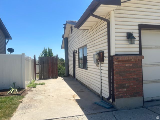 995 W RIVER POINT CIR, Murray, UT 84123