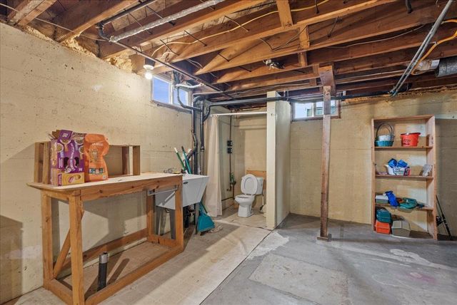 2821 N Sargent Rd, Millwood, WA 99212