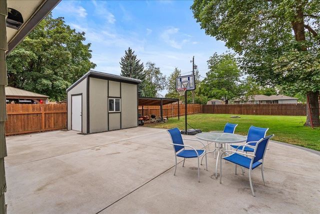2821 N Sargent Rd, Millwood, WA 99212