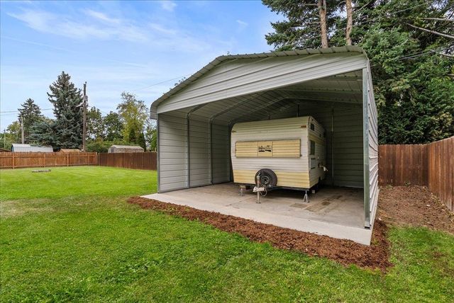 2821 N Sargent Rd, Millwood, WA 99212
