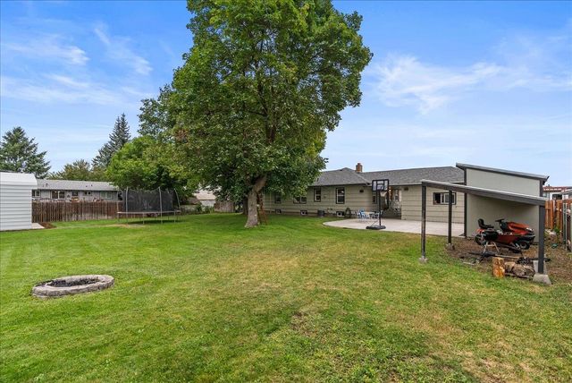 2821 N Sargent Rd, Millwood, WA 99212