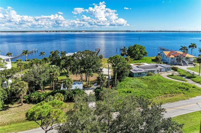 24181 HARBORVIEW ROAD, Punta Gorda, FL 33980