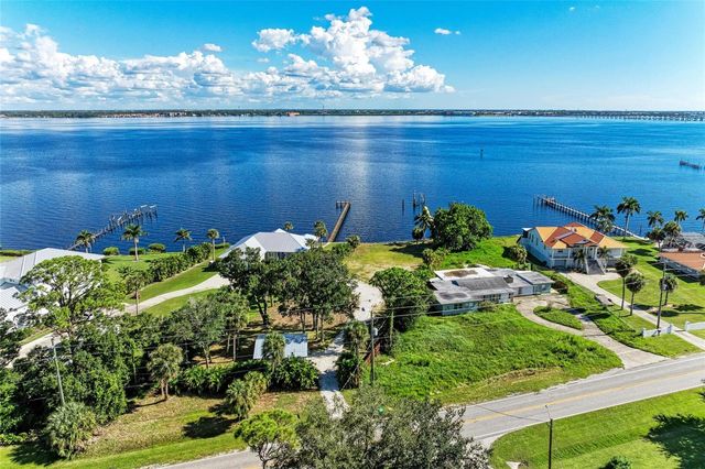 24181 HARBORVIEW ROAD, Punta Gorda, FL 33980