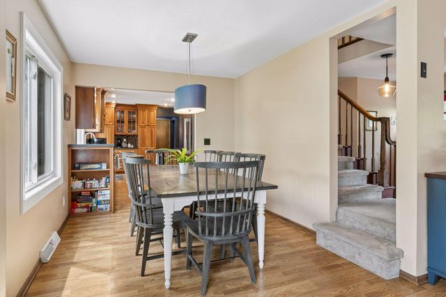 1401 Echo Drive, Burnsville, MN 55337