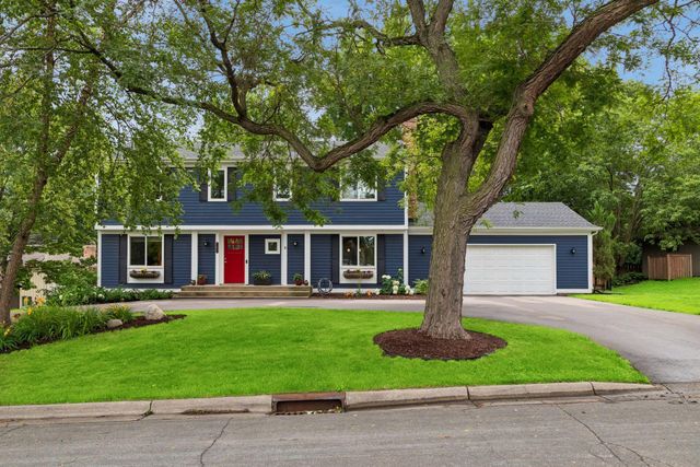 1401 Echo Drive, Burnsville, MN 55337