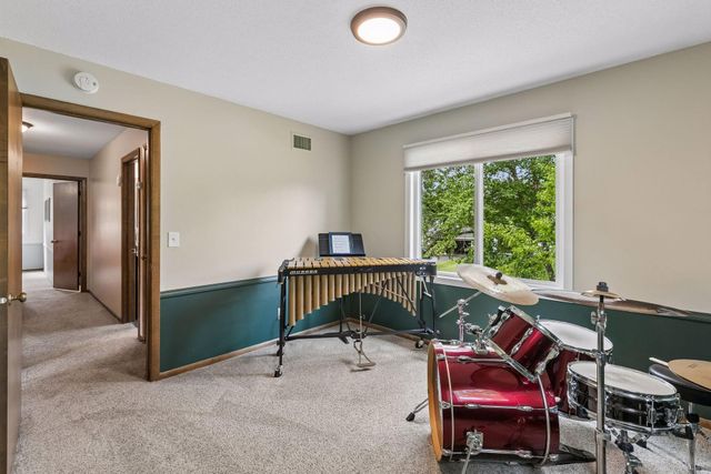 1401 Echo Drive, Burnsville, MN 55337