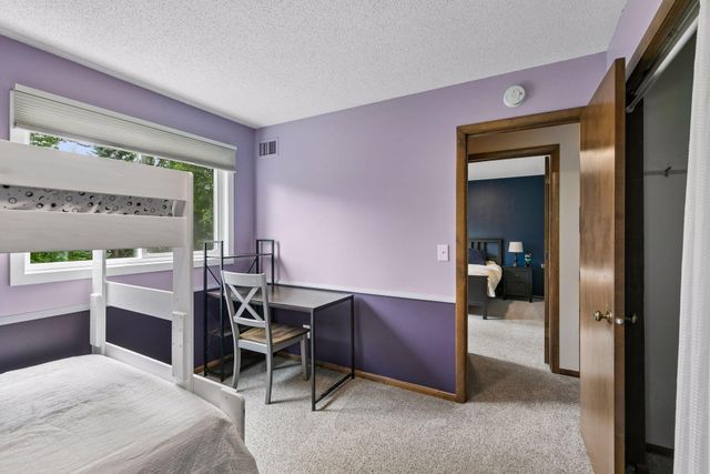 1401 Echo Drive, Burnsville, MN 55337