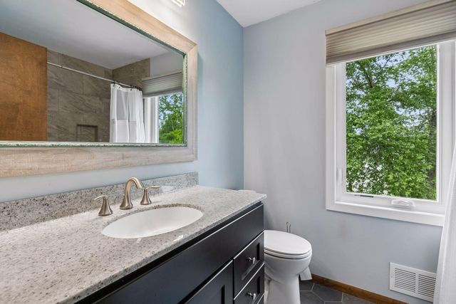 1401 Echo Drive, Burnsville, MN 55337