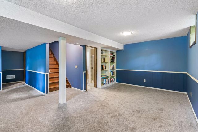 1401 Echo Drive, Burnsville, MN 55337