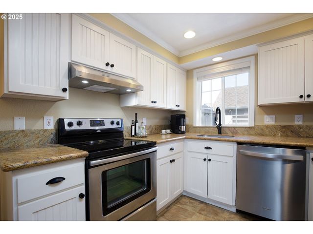 28705 Sw ROGER Blvd 80, Wilsonville, OR 97070