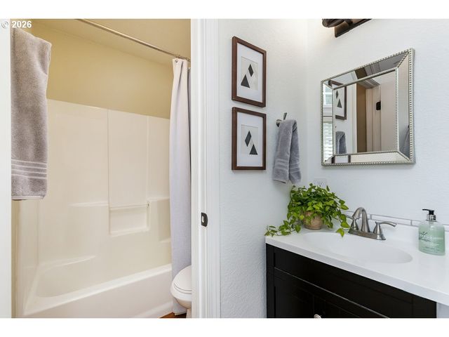 28705 Sw ROGER Blvd 80, Wilsonville, OR 97070