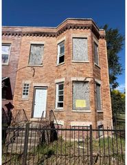 2706 W Lexington Street, Chicago, IL 60612
