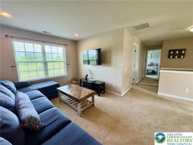 1315 Buck Hill Lane, Upper Macungie Twp, PA 18031