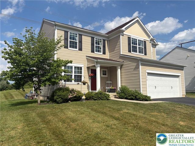 1315 Buck Hill Lane, Upper Macungie Twp, PA 18031