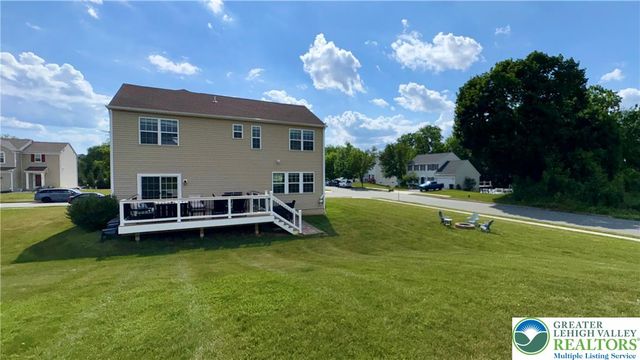 1315 Buck Hill Lane, Upper Macungie Twp, PA 18031