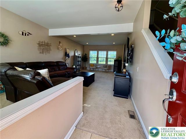 1315 Buck Hill Lane, Upper Macungie Twp, PA 18031