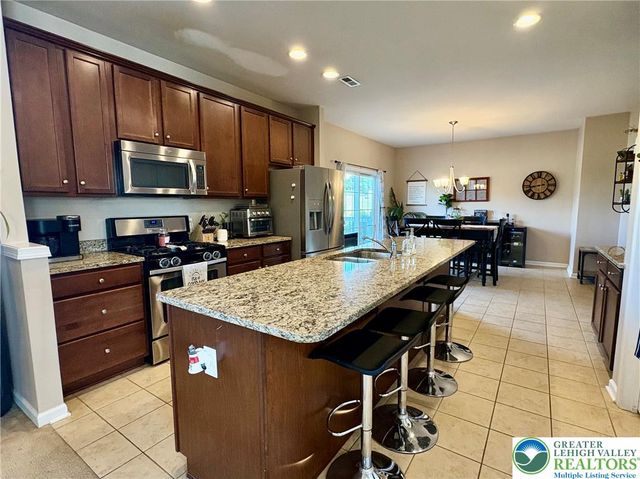 1315 Buck Hill Lane, Upper Macungie Twp, PA 18031
