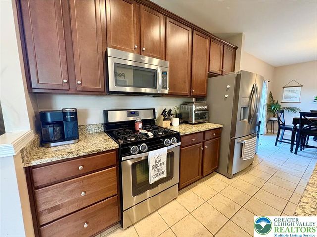 1315 Buck Hill Lane, Upper Macungie Twp, PA 18031