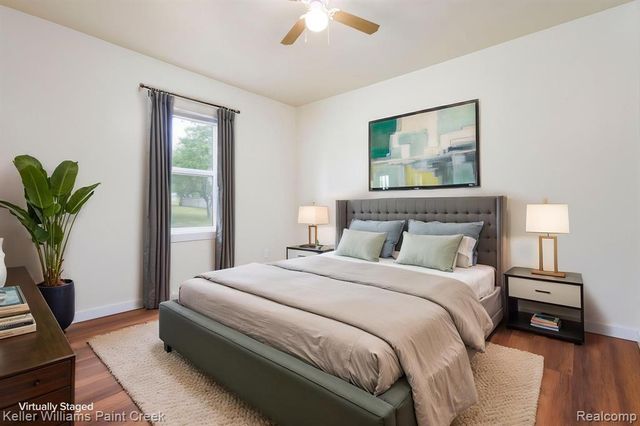 2244 Hammerslea Road, Lake Orion, MI 48359