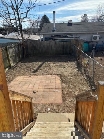 219 W HOWARD ST W, Hagerstown, MD 21740