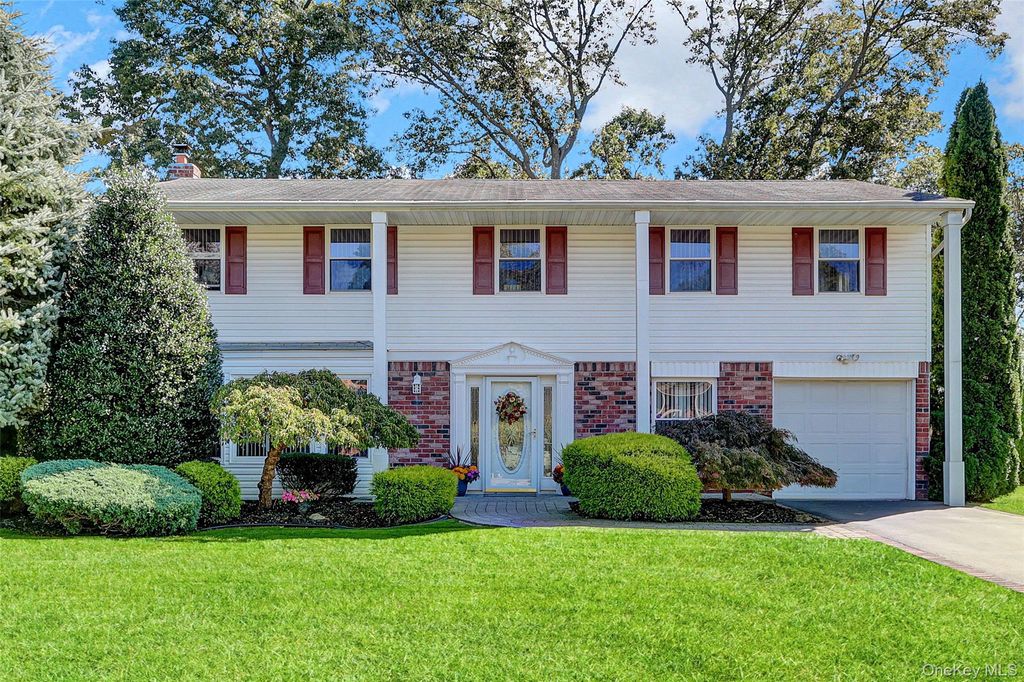 14 Milhouse Lane, Lake Grove, NY 11755 — exterior