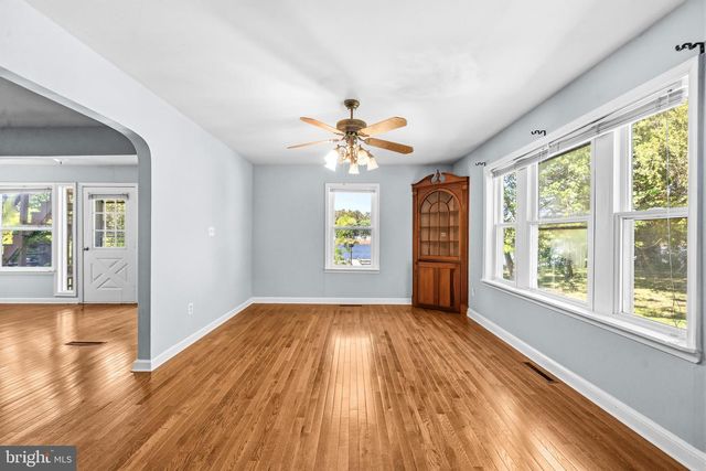 38040 BEACH RD, Coltons Point, MD 20626