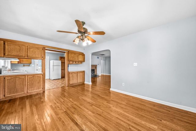 38040 BEACH RD, Coltons Point, MD 20626