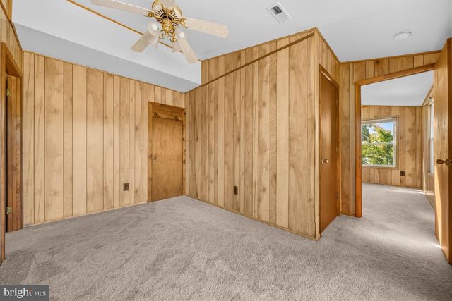 38040 BEACH RD, Coltons Point, MD 20626