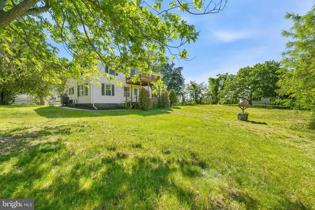 38040 BEACH RD, Coltons Point, MD 20626
