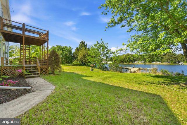 38040 BEACH RD, Coltons Point, MD 20626